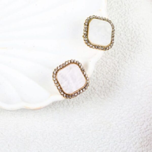 French Dot Drill Shell Earrings