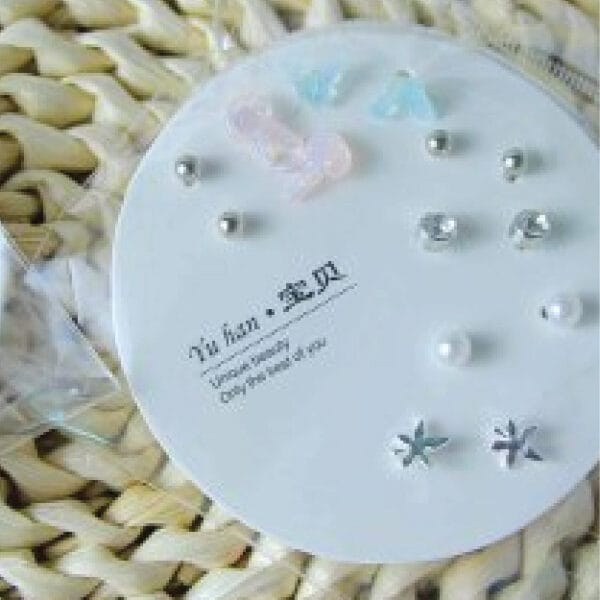 Big Board Seven Pairs Of Earrings (Random)