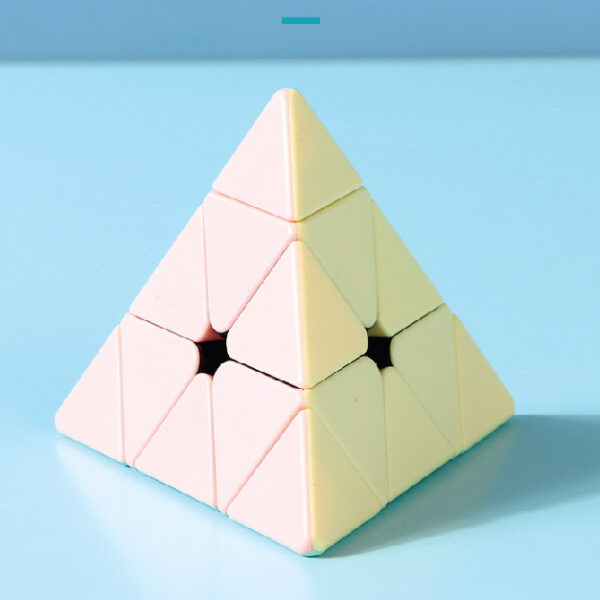 Pyramid Rubiks Cube