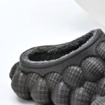 Warm Plush Lining Bubble Slides for Men 43-44 (Black) - Image 2