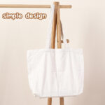 Simple Line Canvas Bag (White) - Image 2