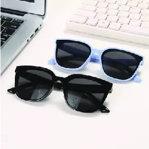 Stylish Square Frame Tpe Sunglasses For Kids
