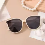 Trendy Large Frame Womens Sunglasses (Beige)