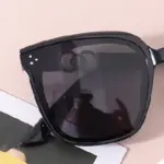 Simple Square Frame Unisex Sunglasses - Image 2